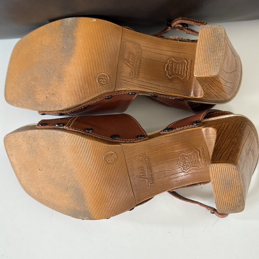Fioni Women's Size 8.5 Tan Wood Chunky Heels Sandals  Leather Strappy Y2K - Picture 6 of 9